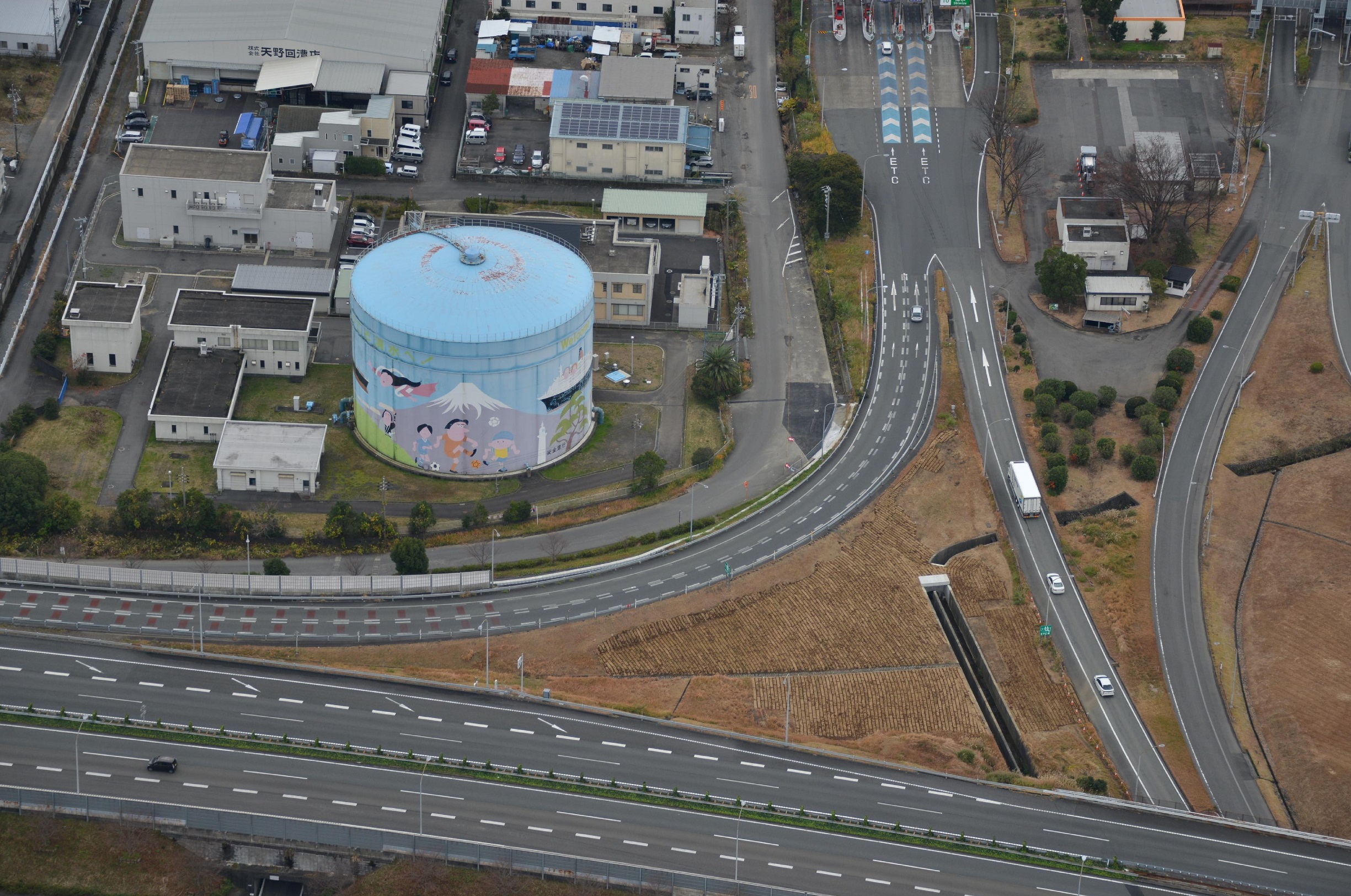 東名高速道路富士管内ボックスカルバート塩害補修工事