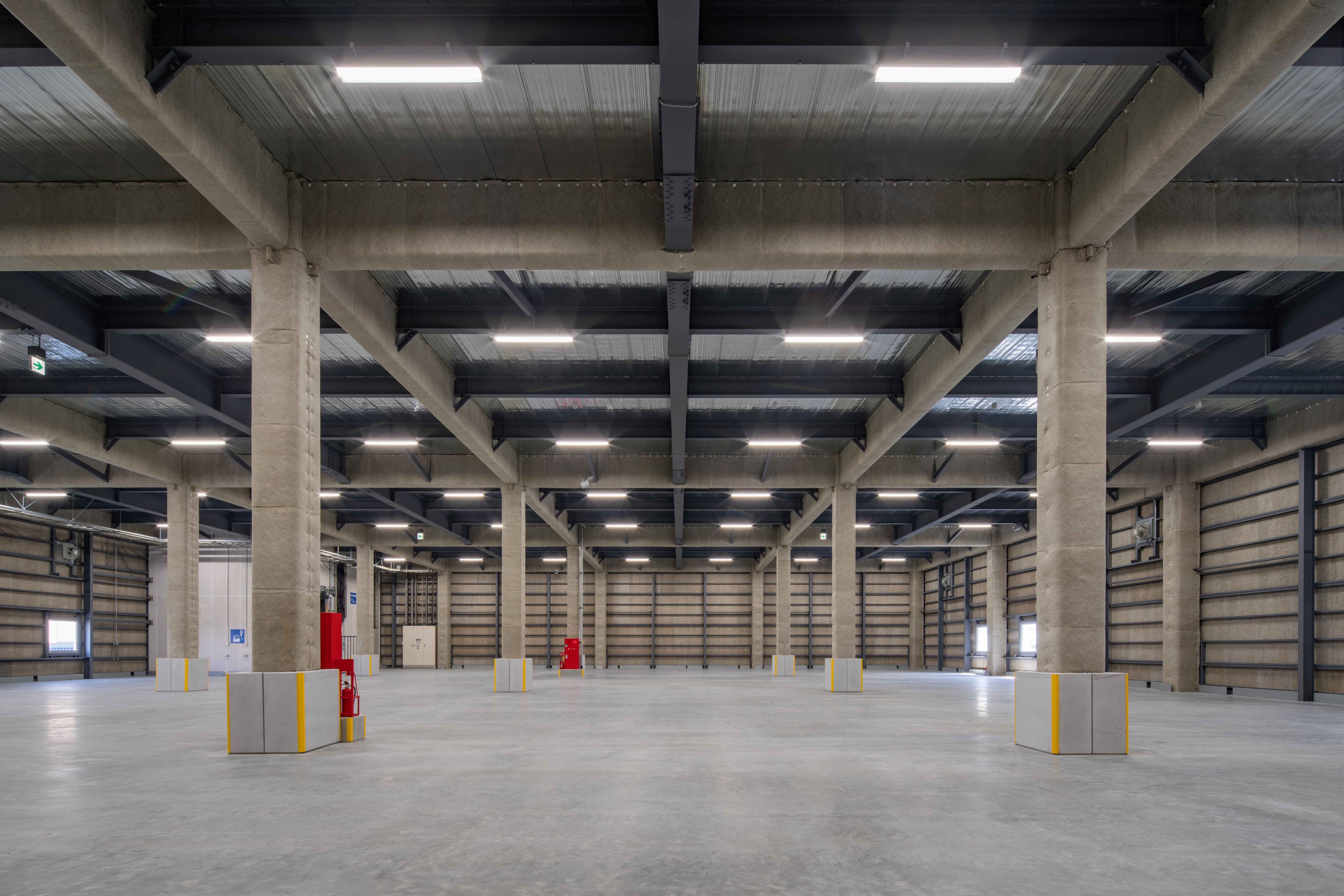 株式会社天野回漕店　中田川センター新棟