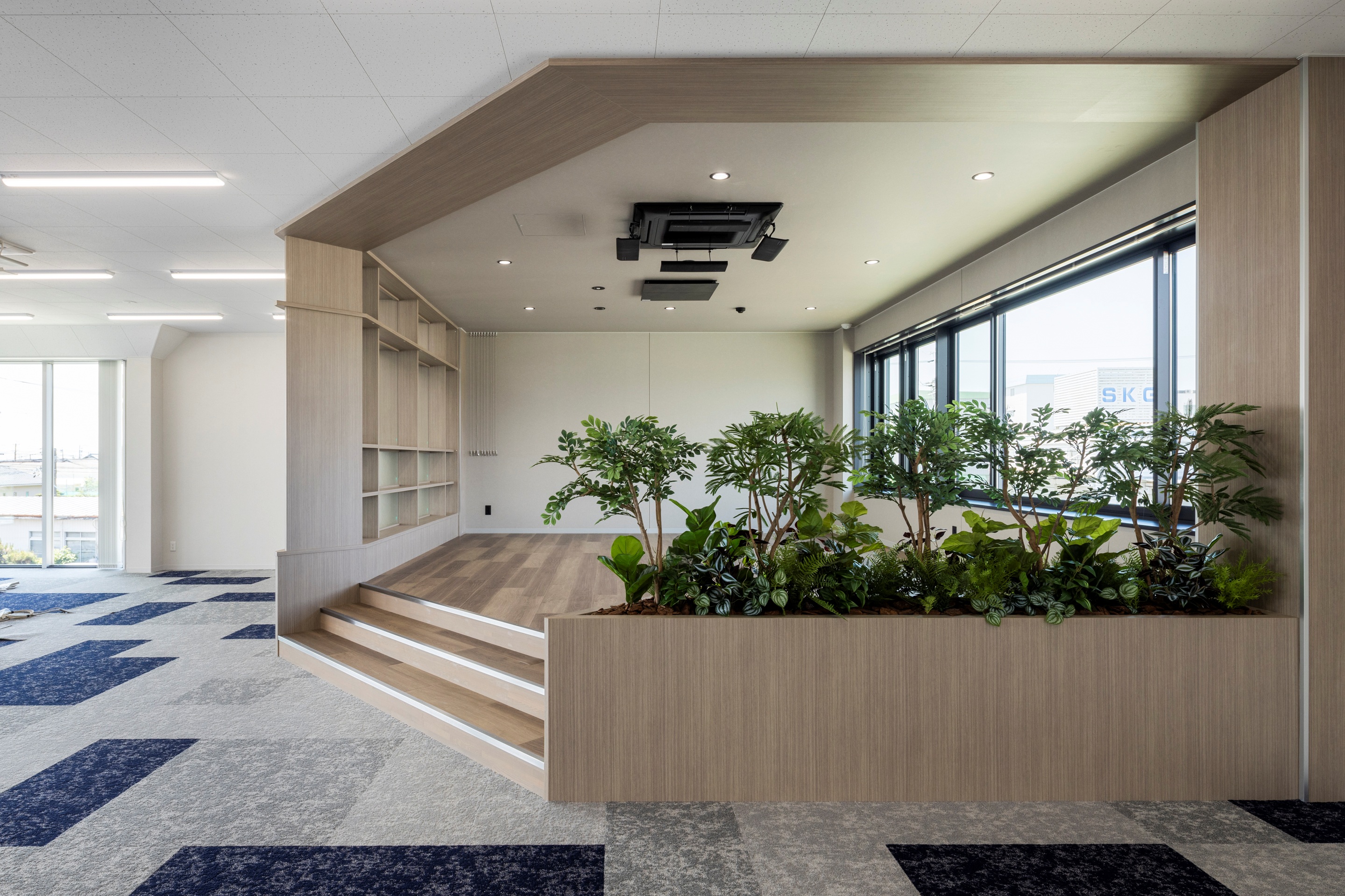 鈴与商事株式会社　豊橋支店