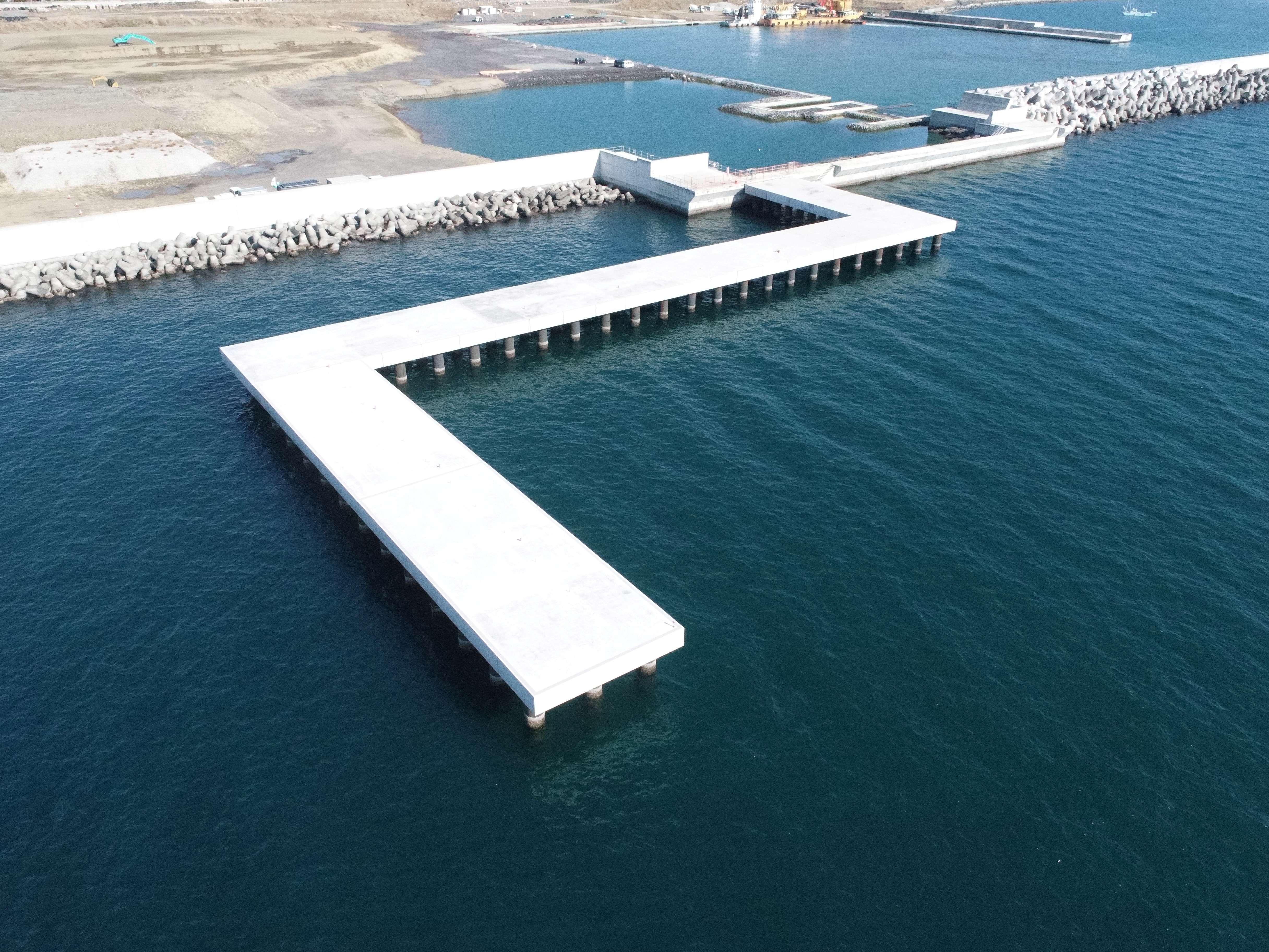 新興津海づり桟橋上部工事