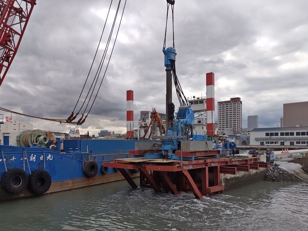 令和６年度　清水港改修江尻新岸壁新設工事（上部工）・（取合工）