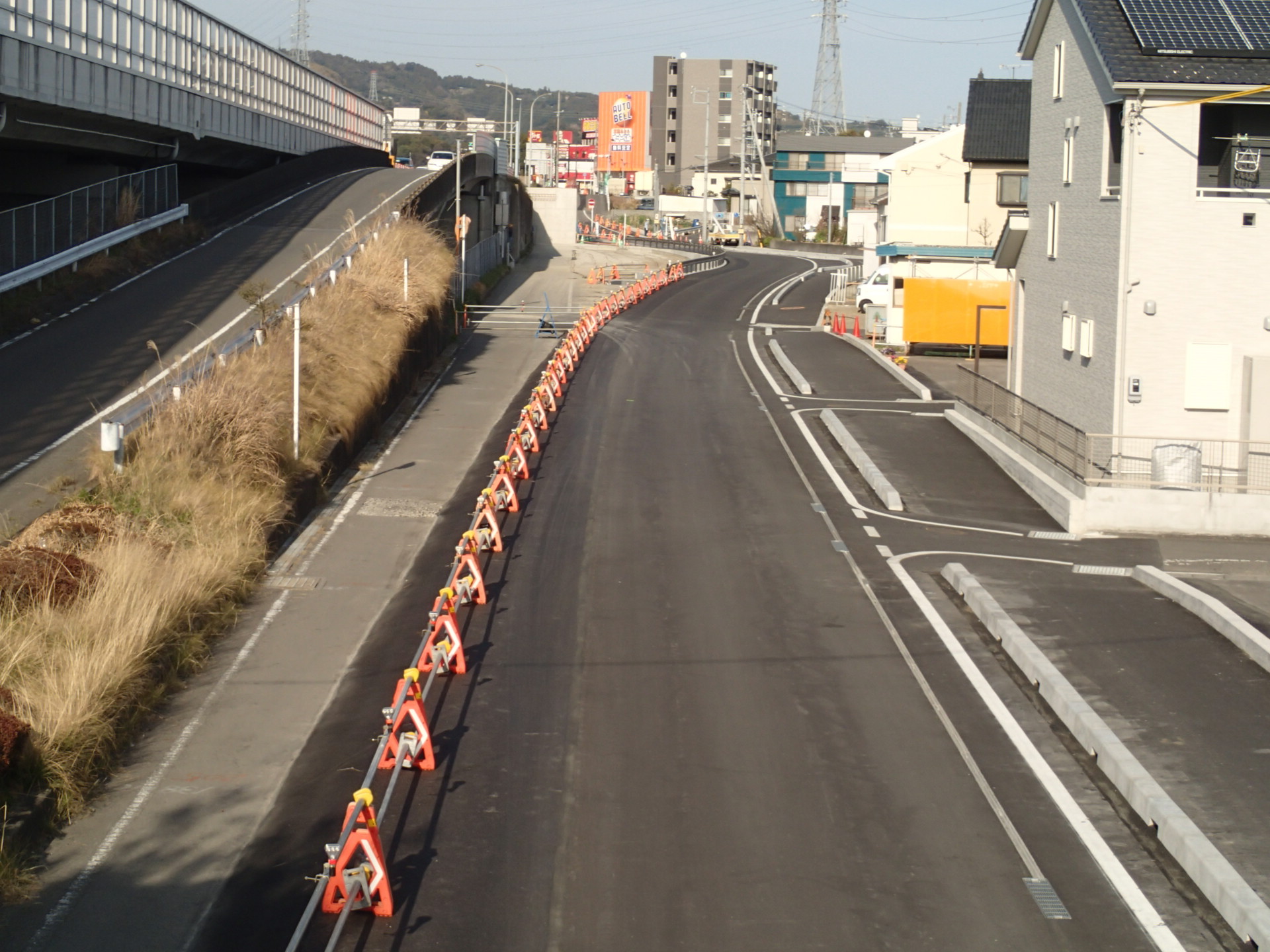 国道1号静清バイパス副道（下り線）及び飯田高架橋P5橋脚