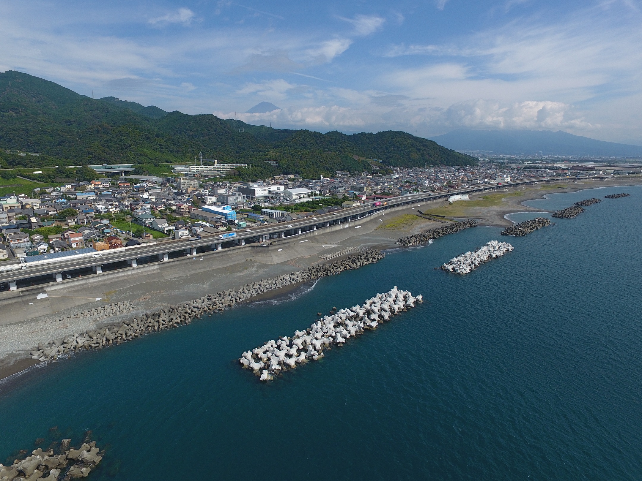 令和4年度　富士海岸蒲原小金西離岸堤嵩上工事