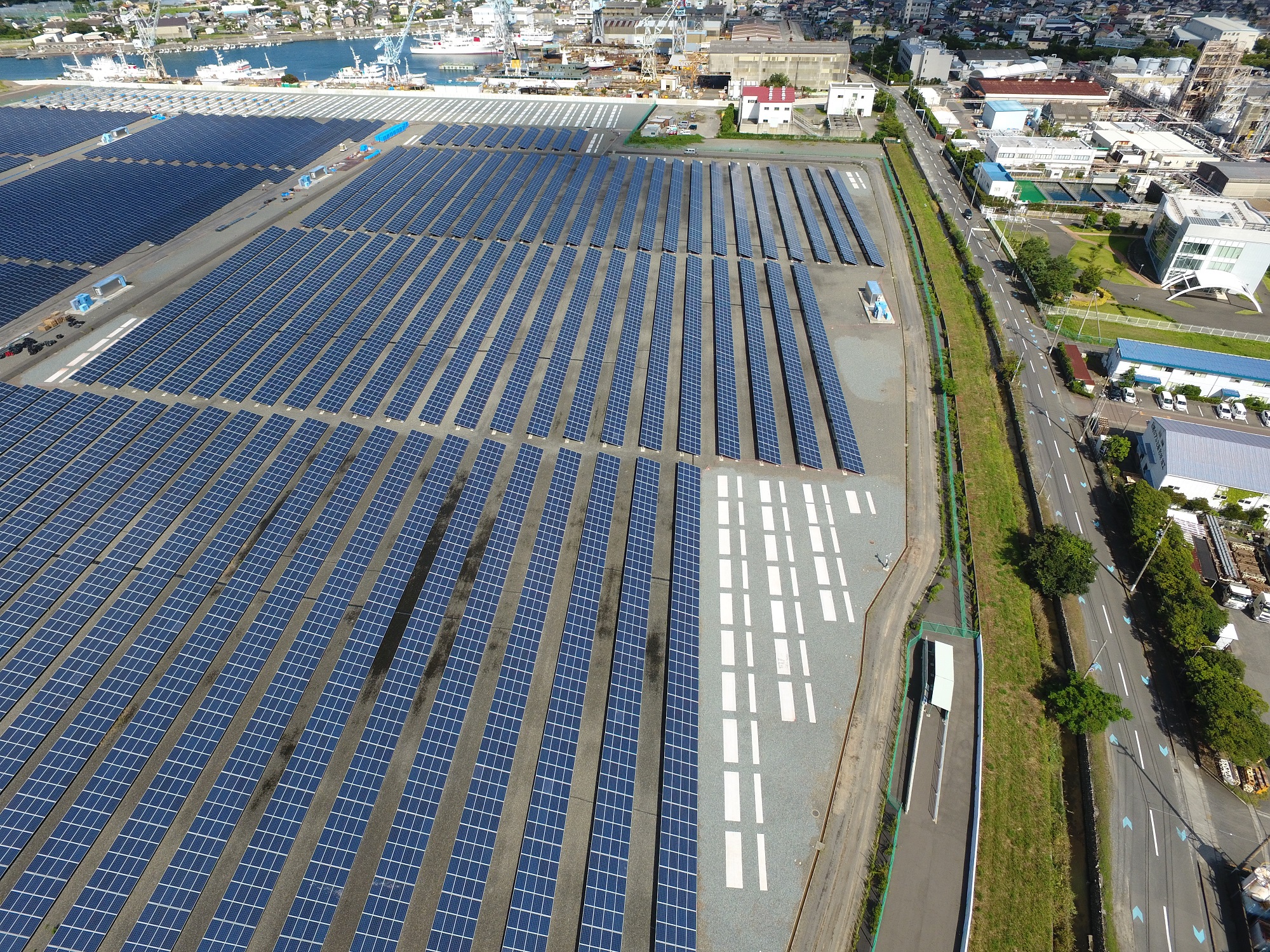 メガソーラーしみず　太陽電池パネル設置のうち土木工事